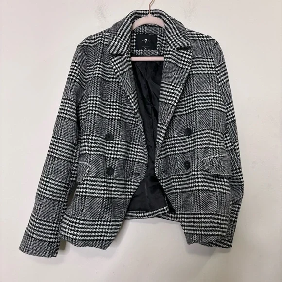 Plaid black sales and white blazer